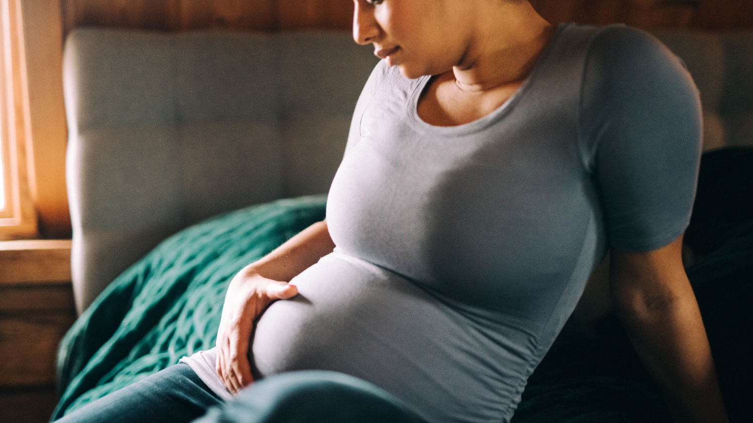 Bäckensmärta och ryggont under graviditeten – expertens tips
